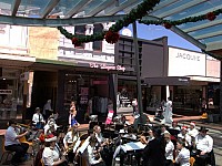 2010 Santa_in_the_mall 2